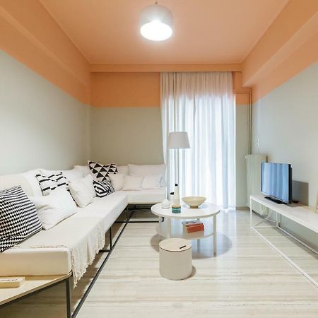 Elegant Coral Apartment Атина Екстериор снимка
