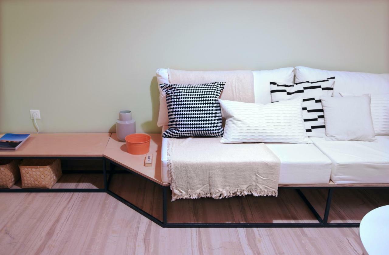 Elegant Coral Apartment Атина Екстериор снимка
