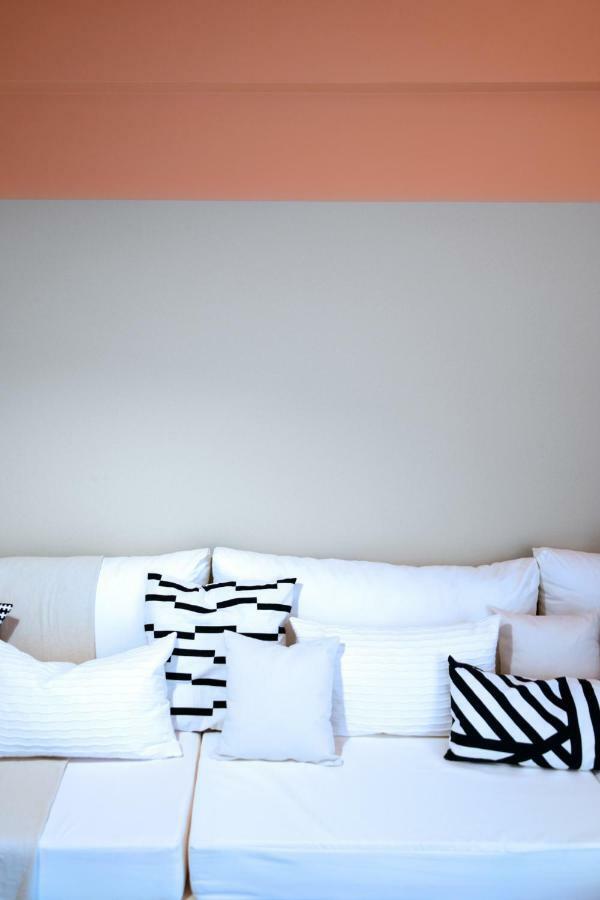 Elegant Coral Apartment Атина Екстериор снимка