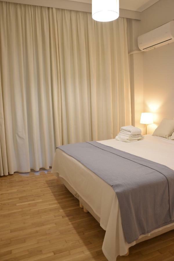 Elegant Coral Apartment Атина Екстериор снимка