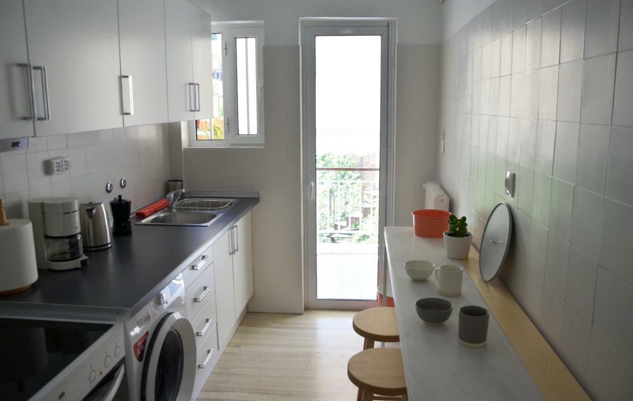 Elegant Coral Apartment Атина Екстериор снимка